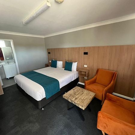 Adrian Motel Forbes Bagian luar foto